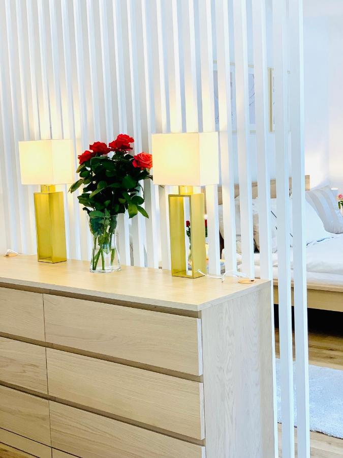 Apartament W Centrum Miasta Z Darmowym Parkingiem Dla Dwojga -Apartamenty Pod Zlotym Lwem Клодзко Екстериор снимка